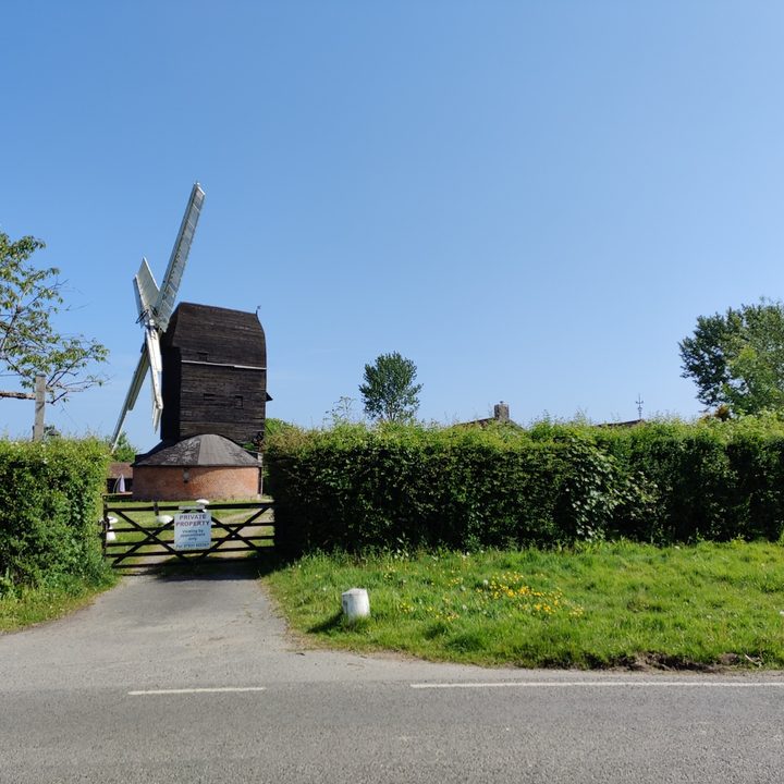 iphone 11 pro galaxy s20 plus oneplus 8 huawei p40 camera shootout windmill