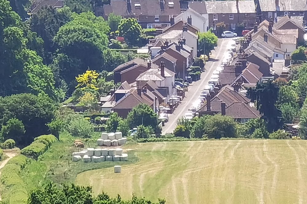 samsung galaxy s20 ultra vs huawei p40 pro camera zoom comparison crop 2