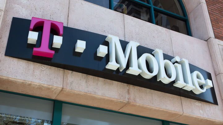A T-Mobile storefront.