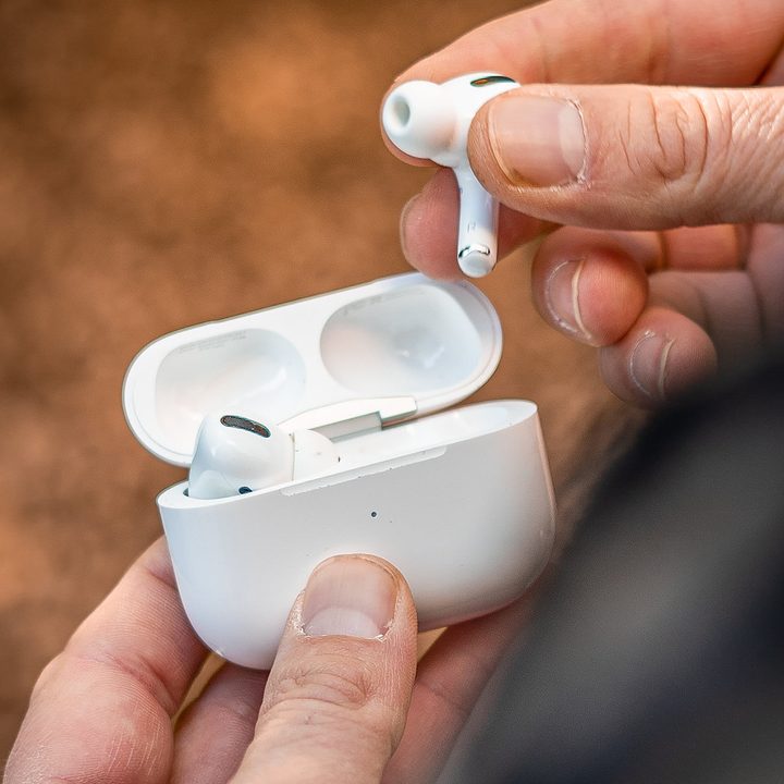 Apple AirPods Pro.