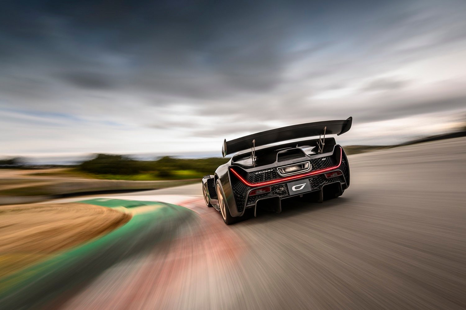 czinger 21c is a 3d printed plug in hybrid hypercar 13