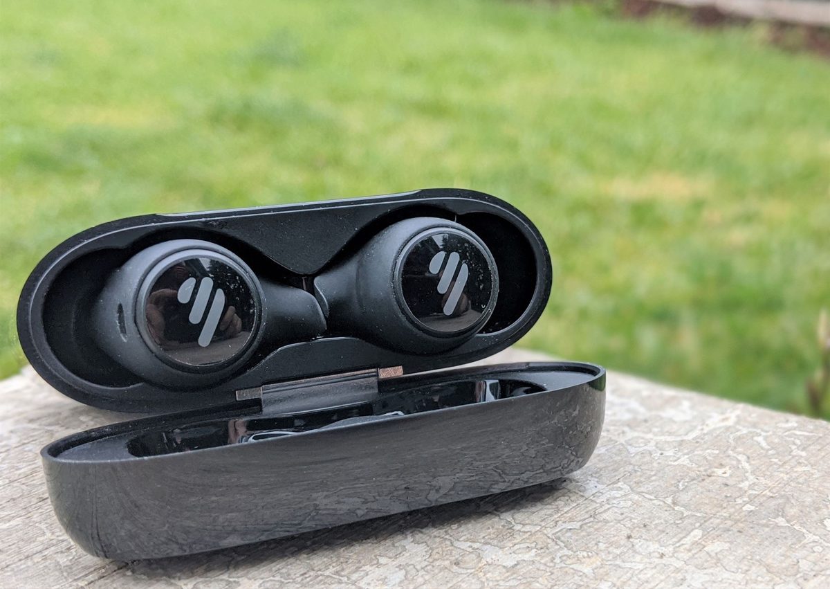 Edifier TWS6 earbuds