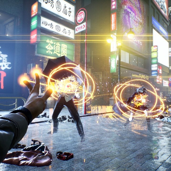 Akito attacks enemies with magic in Ghostwire: Tokyo.