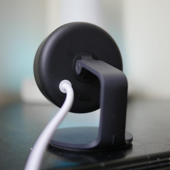 Logitech Circle View rear privacy button