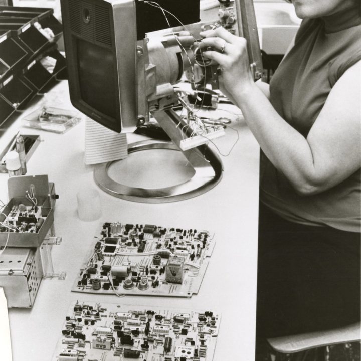 first commercial video phone launch picturephone5