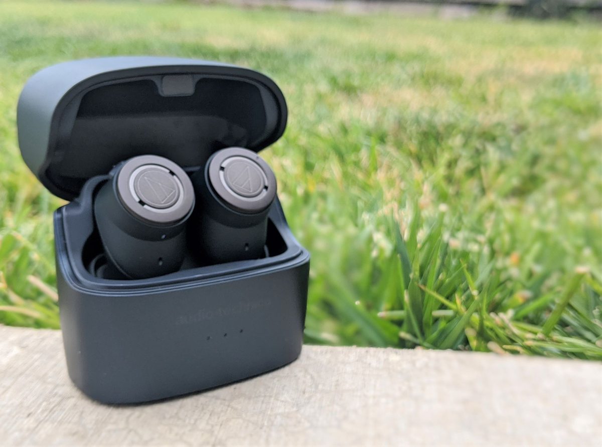 Audio-Technica 300TW earbuds