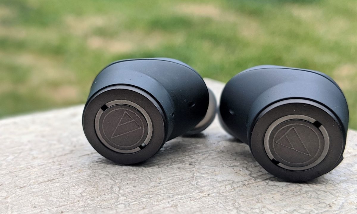 Audio-Technica 300TW earbuds