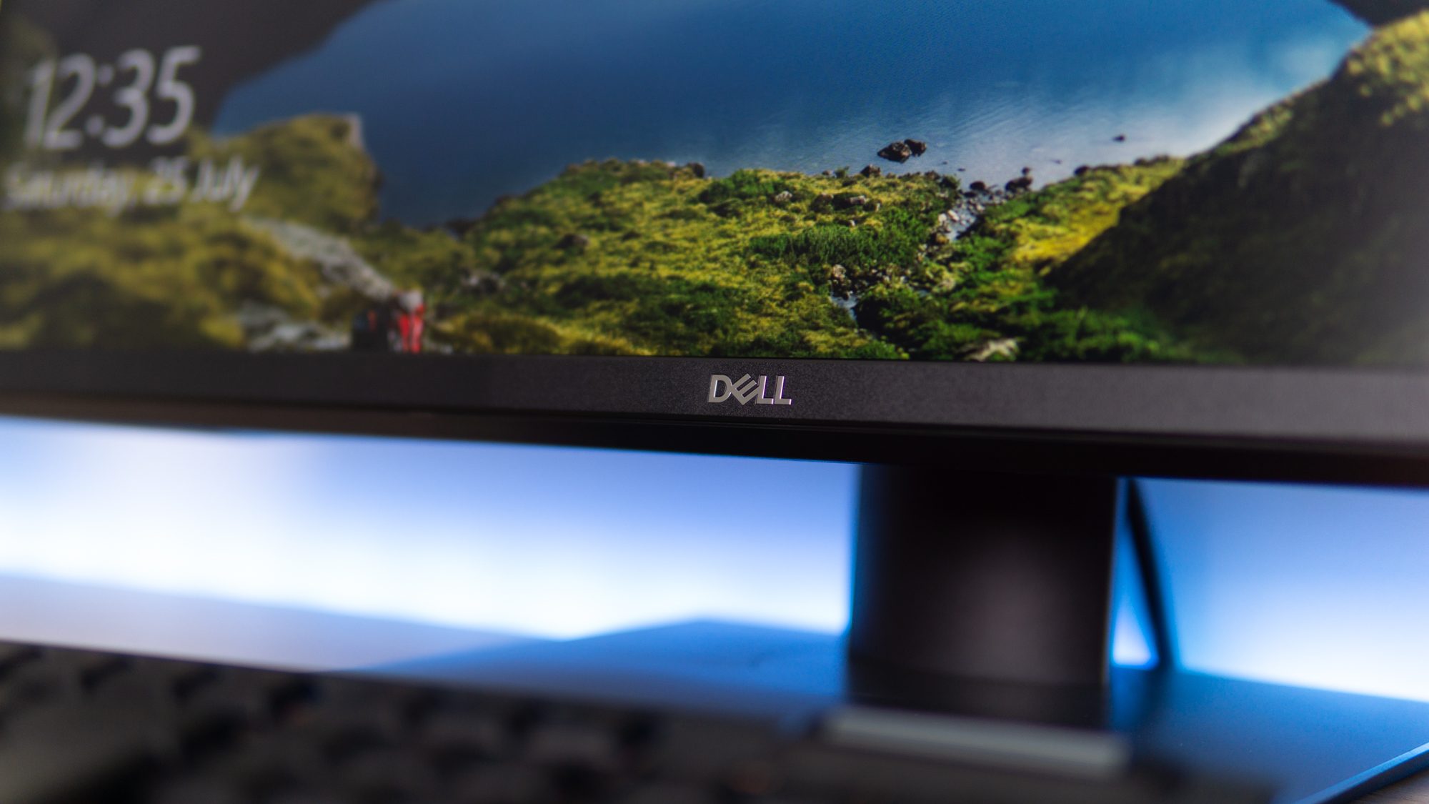 Dell 27 USB-C monitor (P2720DC) review: The Goldilocks display