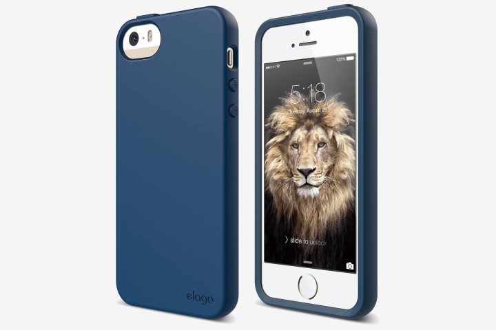Photo shows an iPhone SE 2016 with a lion screensaver in a blue elago Flex iPhone case