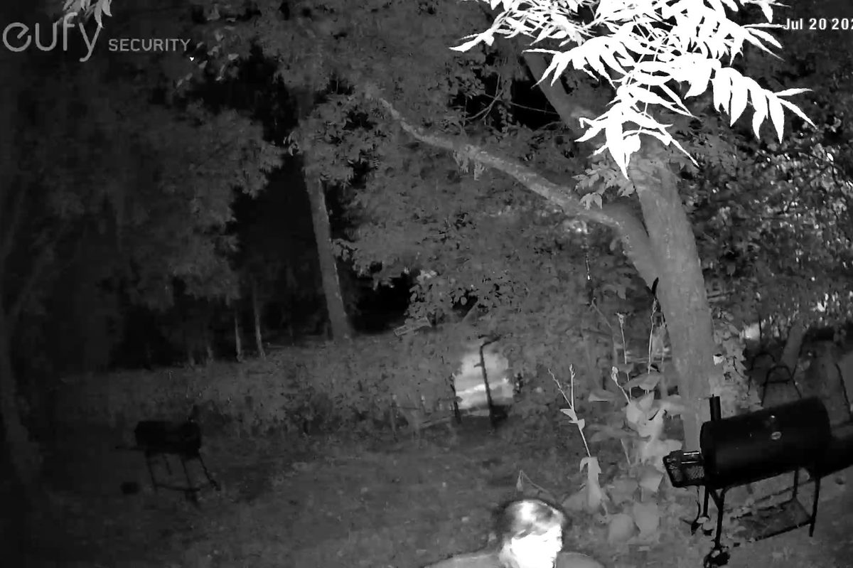 eufyCam 2 Pro video at night
