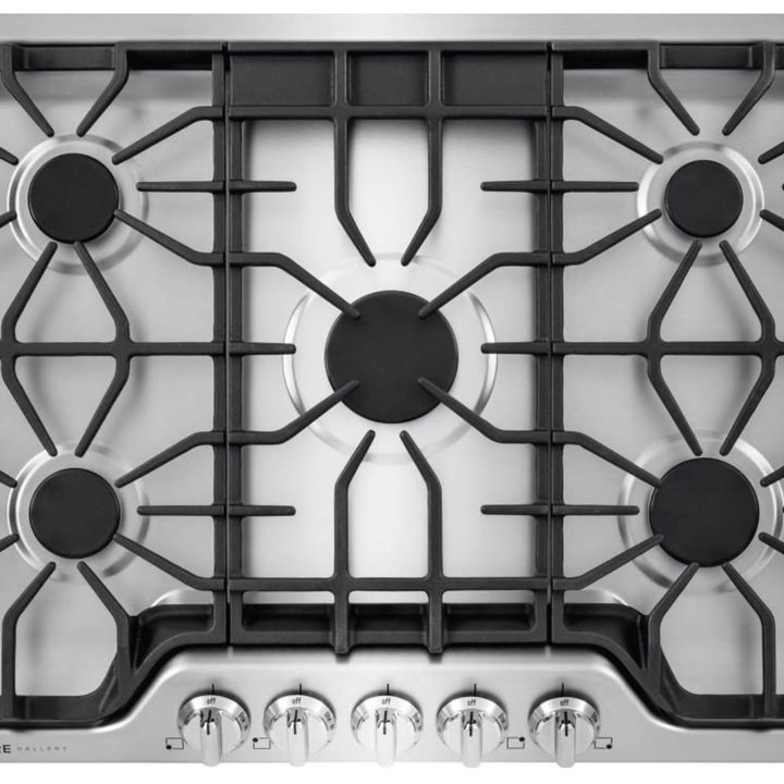 Frigidaire 30-inch FGGC3047QS cooktop.