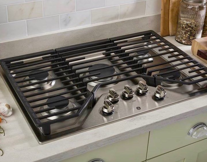 GE JGP5030 kitchen cooktop.