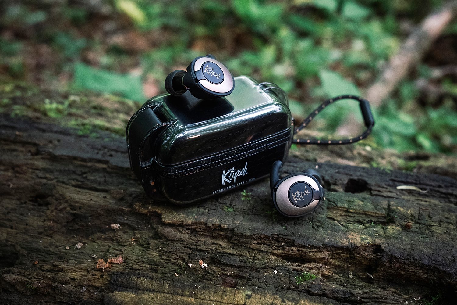 Klipsch's McLaren Edition buds have a wireless charging pad for