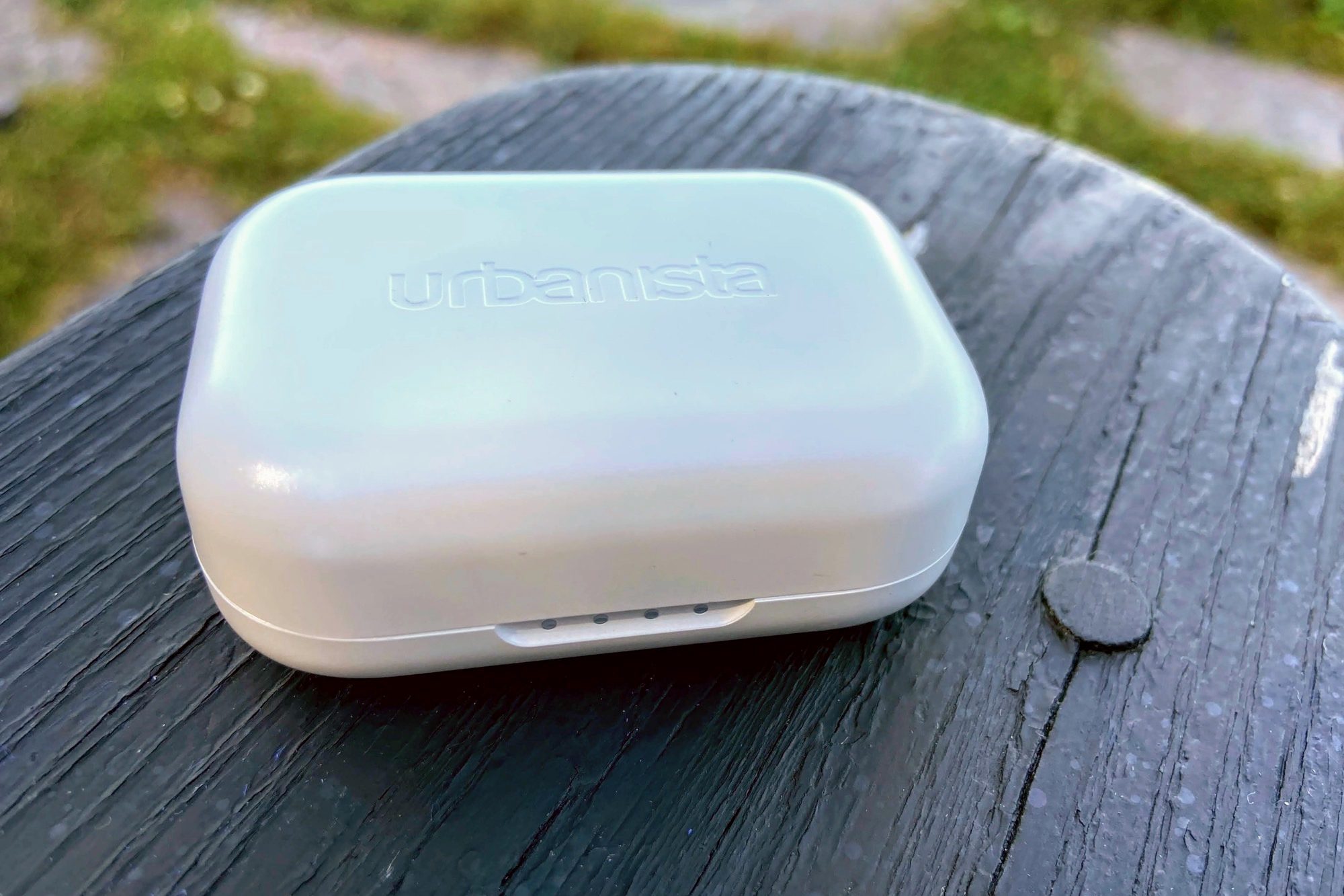 Urbanista London ANC earbuds case