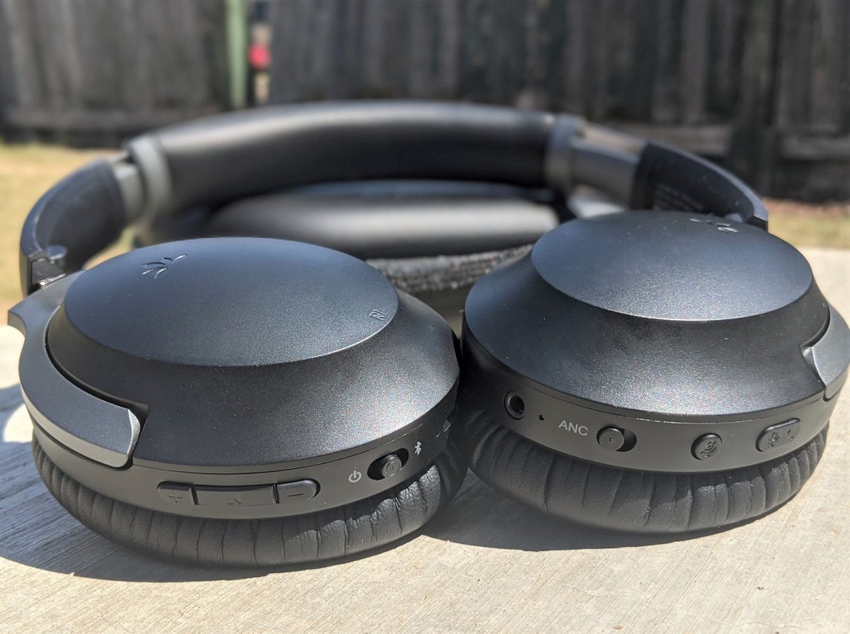 Avantree Aria Pro headphones