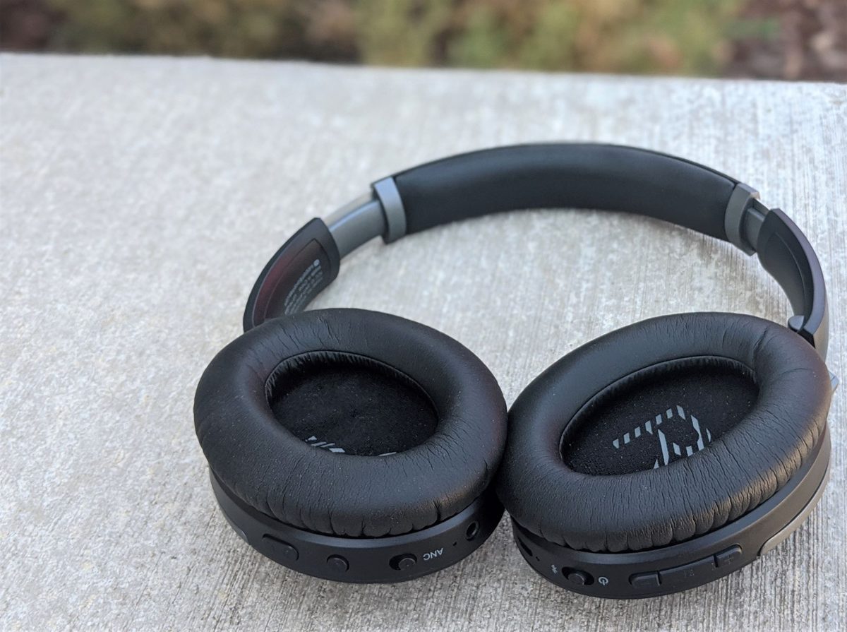 Avantree Aria Pro headphones