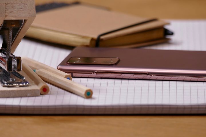 Galaxy Note 20 Side