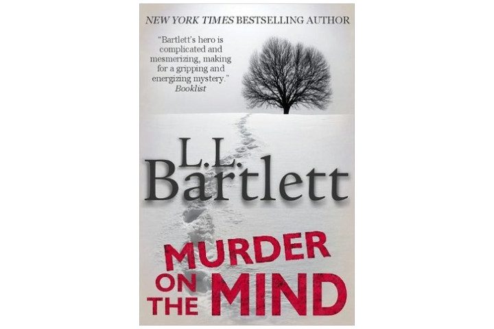 The book cover shows an illustration of a tree and footsteps in the snow leading to it, with the author name in the middle and the book title in large red letters at the bottom