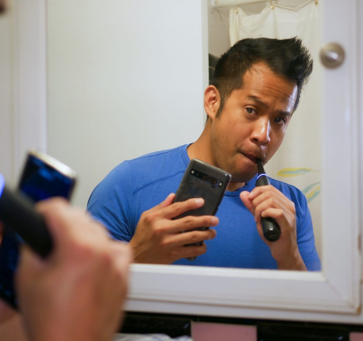Oral-B iO Series 9 Smart Toothbrush brushing teeth