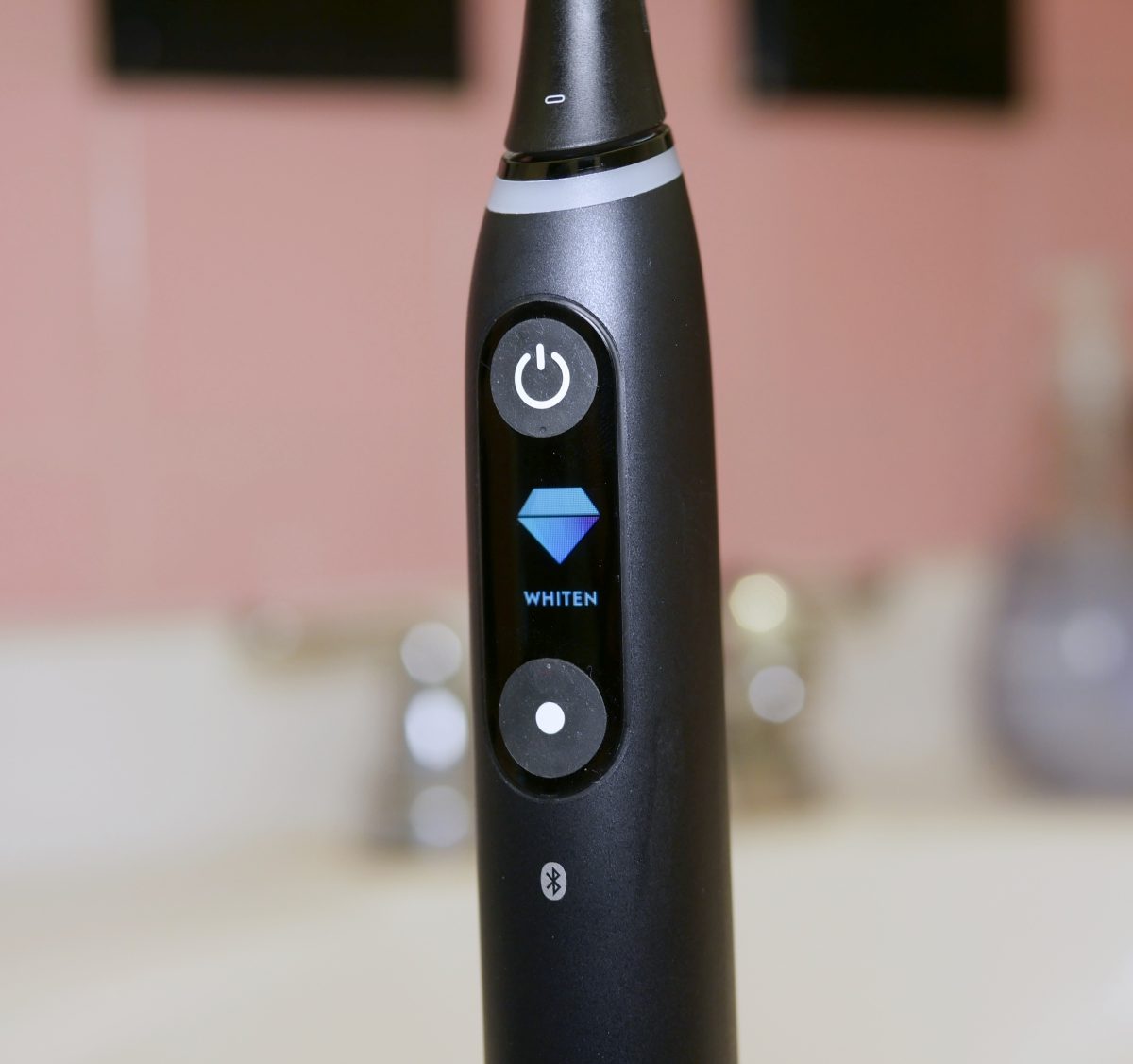 Oral-B iO Series 9 Smart Toothbrush Display closeup