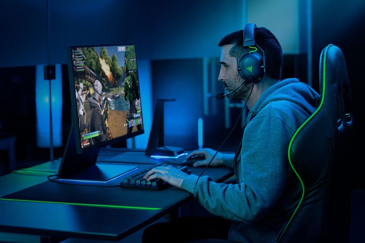 player using Razer BlackShark headset