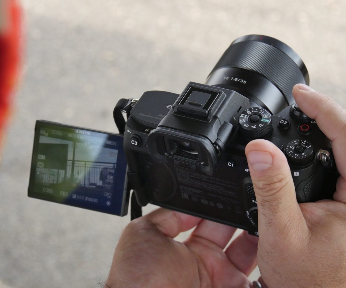 Sony A7S III articulating LCD screen