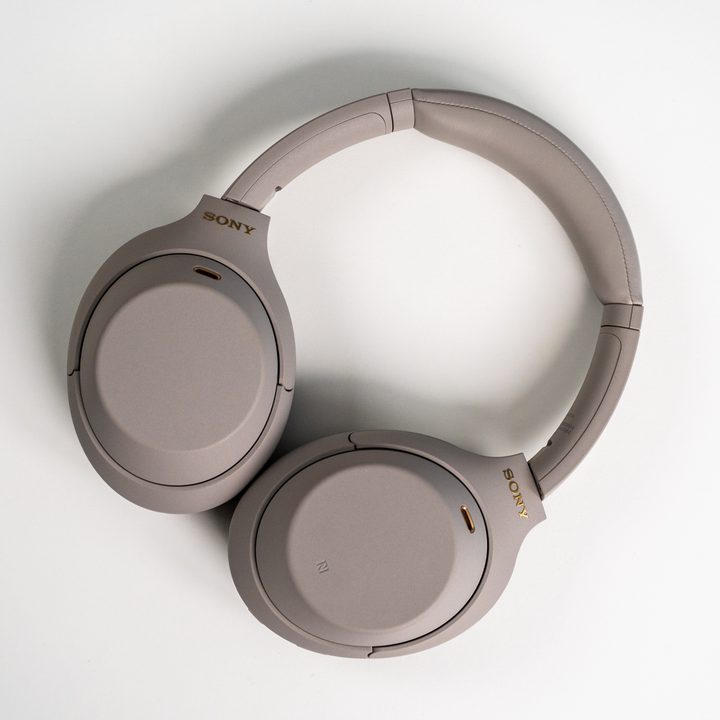 Sony WH-1000XM4.
