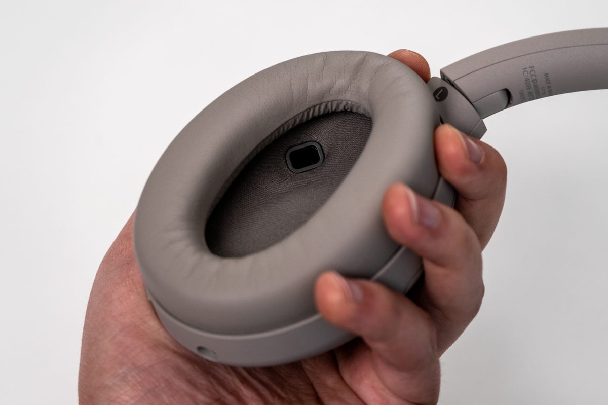 Sony WH-1000XM4