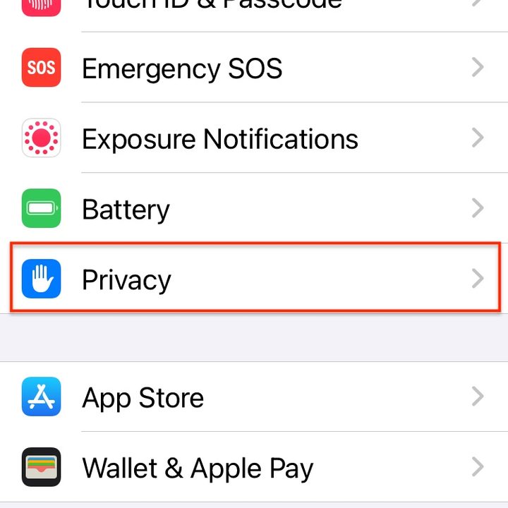 iOS 14 advertising tracking controls.
