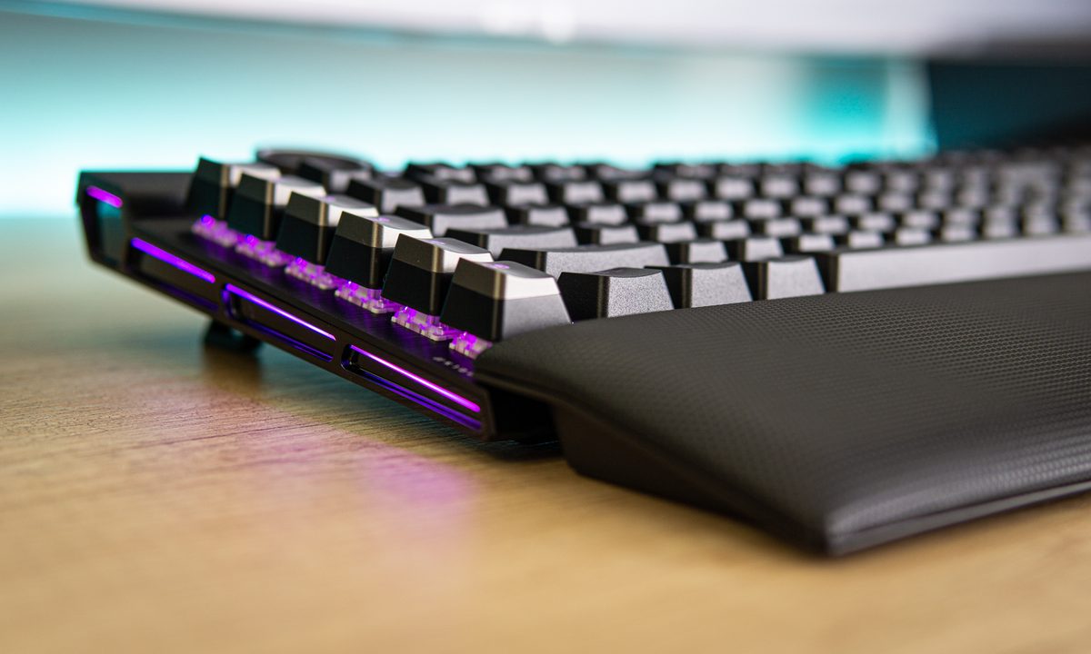 corsair k100 rgb hands on specs photos price dsc01837