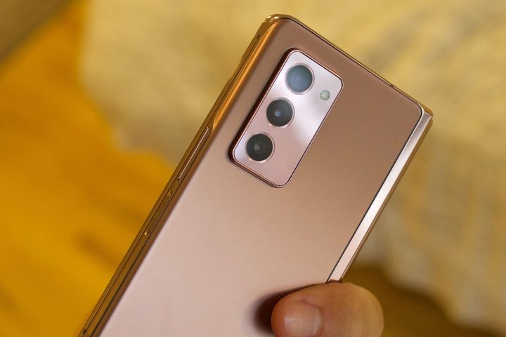 Galaxy Z Fold 2 camera