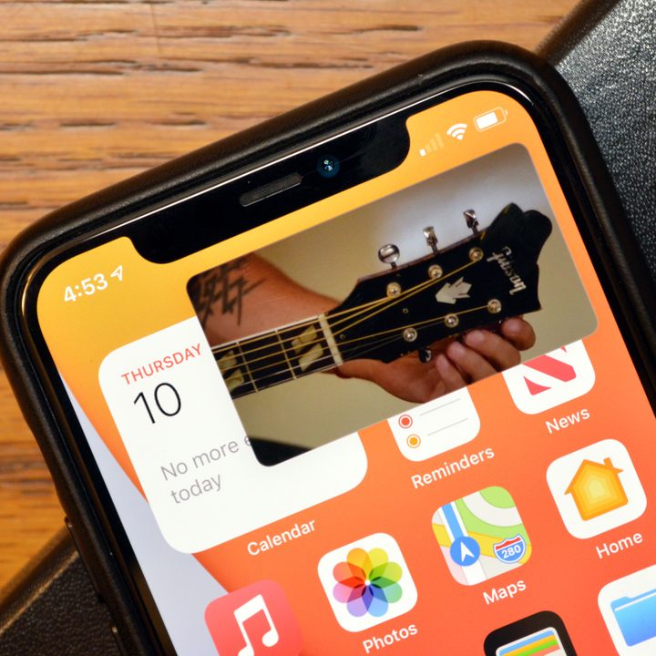 Downloading iOS 14.