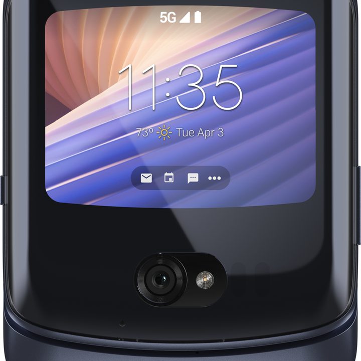 motorola razr 2020 news render cover lock screen