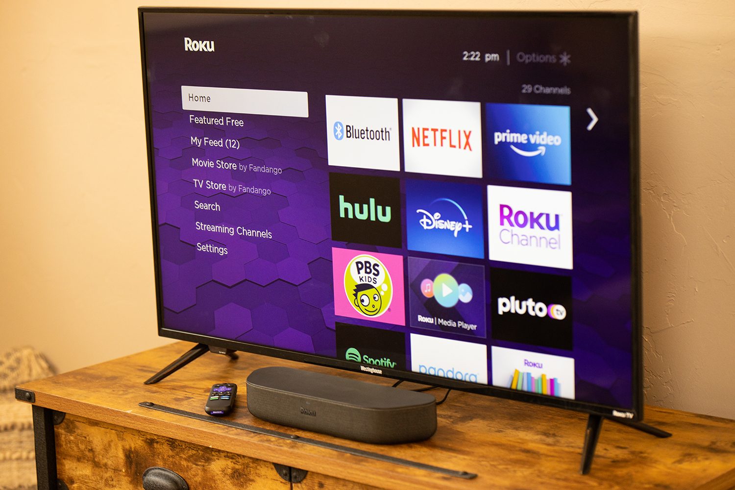roku streambar ultra 2020 side angle closer