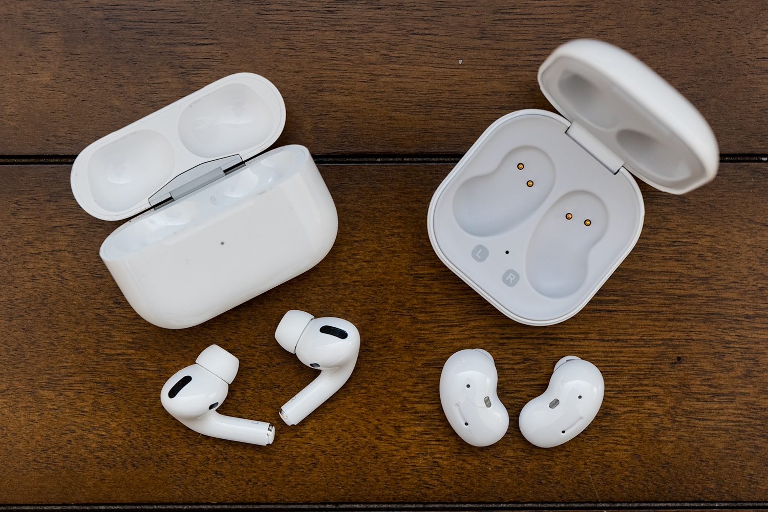 Apple AirPods Pro and Samsung Galaxy Buds Live