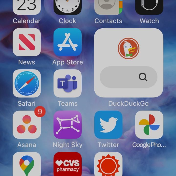 Siri answers a question in iOS 14.