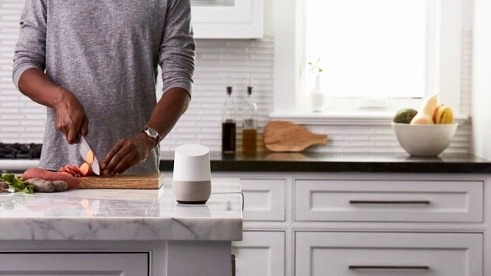 Image of Google Home, 16:9 scale
