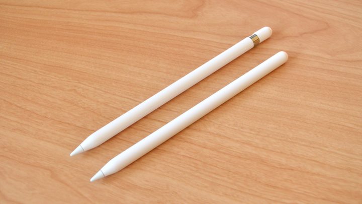 Apple Pencil (1st generation) next to the Apple Pencil (2nd generation).