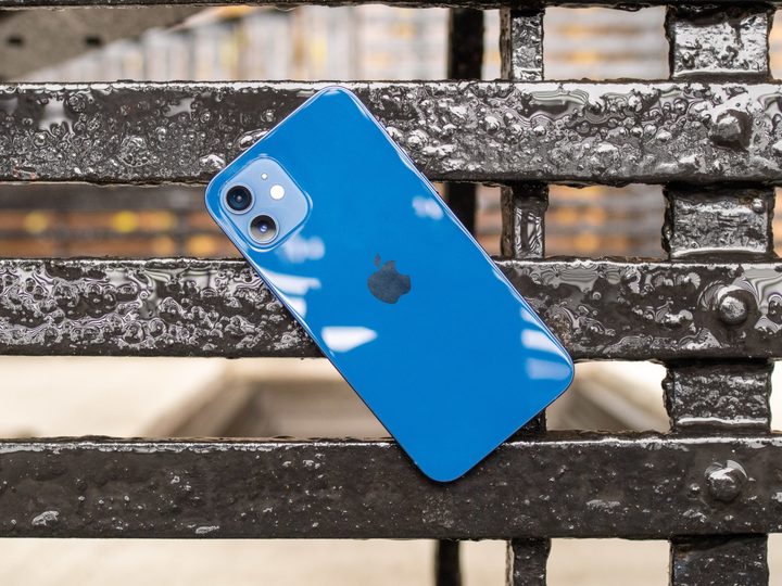 iPhone 12
