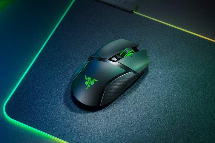 Razer Basilisk Ultimate HyperSpeed Wireless Gaming Mouse lifestyle
