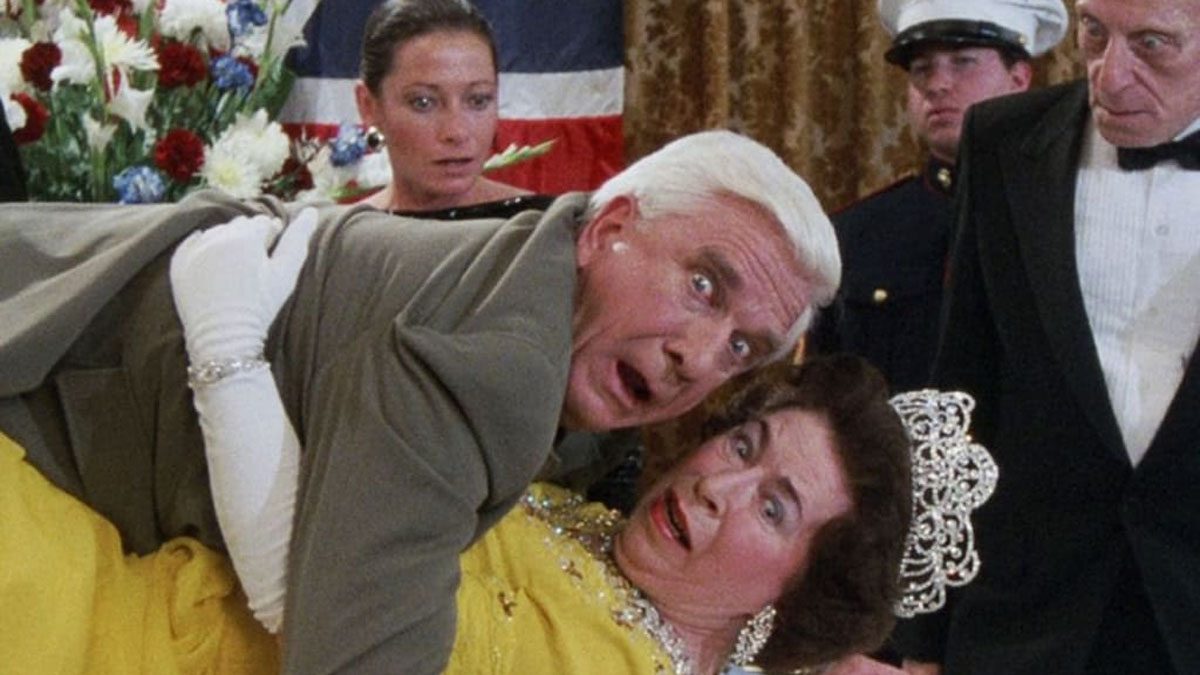 Leslie Nielsen and Jeannette Charles in The Naked Gun: From the Files of Police Squad!