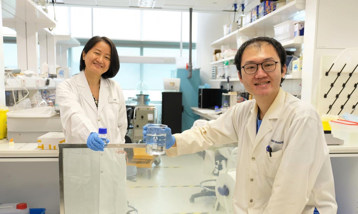 Members of the NTU research team include Dr Long Yi (left), Senior Lecturer at the School of Materials Science & Engineering, and PhD student Wang Shancheng (right).