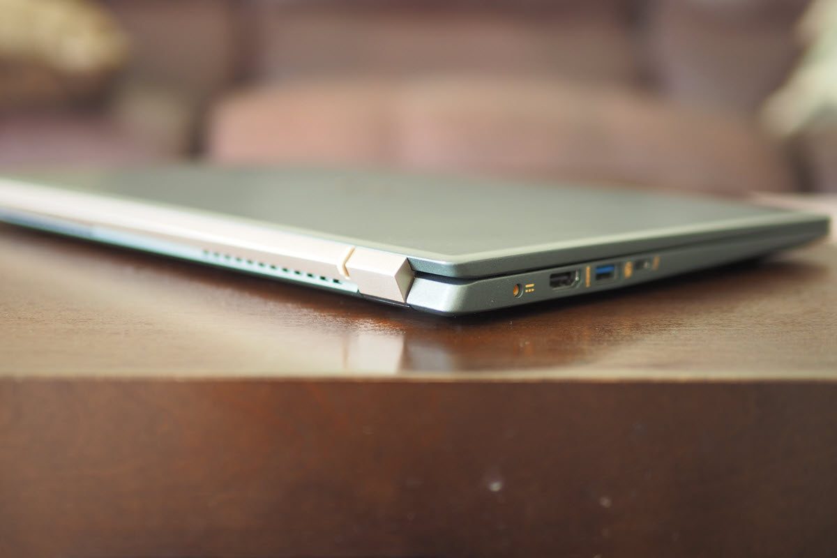 Acer Swift 5 Late 2020 Side View