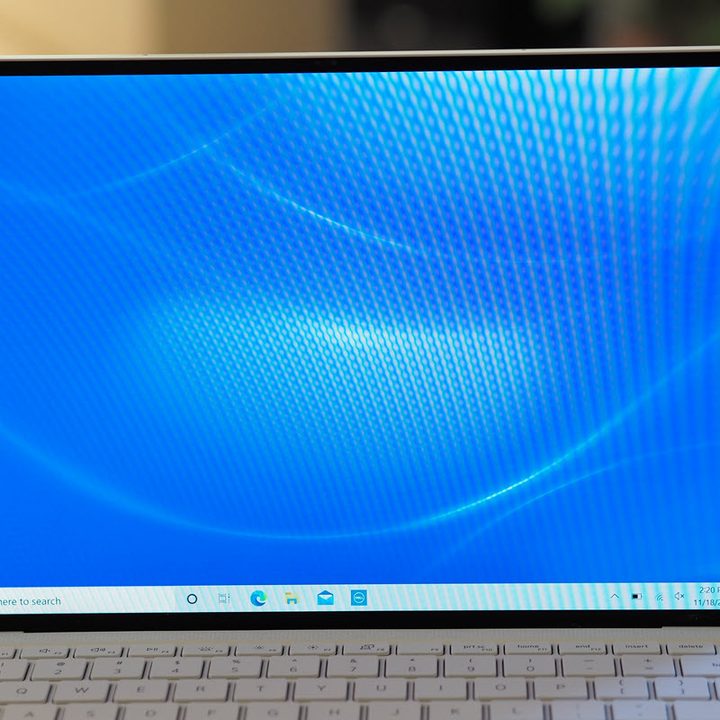 The display of the Dell XPS 13 9310.