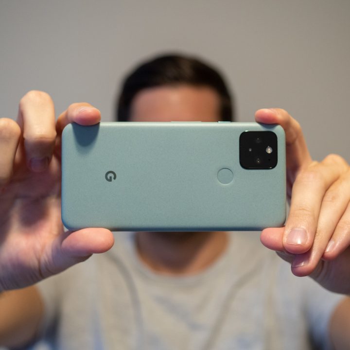 Google Pixel 5.