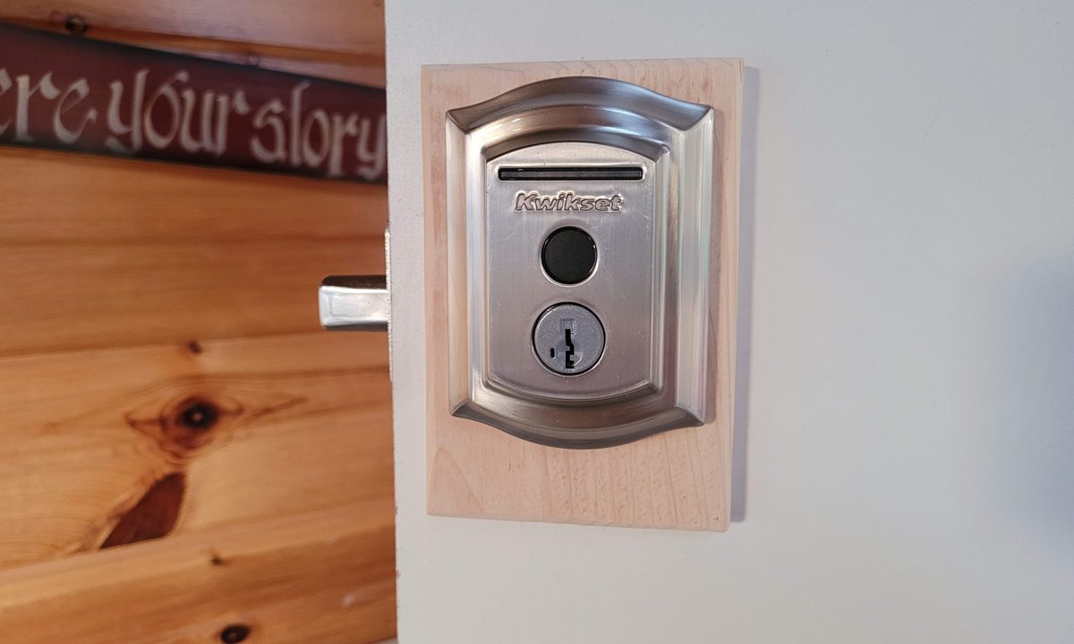 Kwikset Halo Touch deadbolt in action.