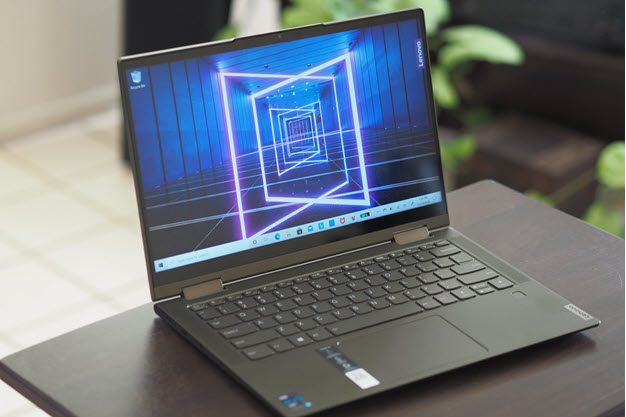 The Lenovo Yoga 7i 2-in-1 sitting on a desk.