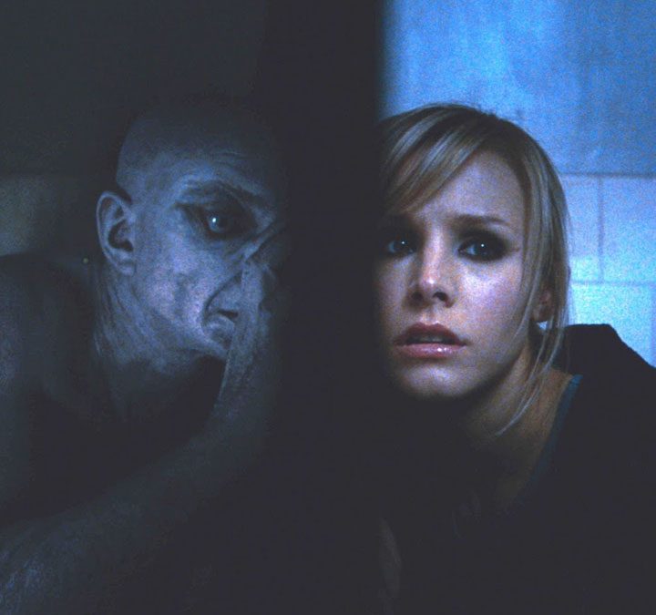 A ghost and Kristen Bell in Pulse.
