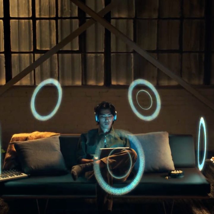 Person listening to Apple Airpods Max.