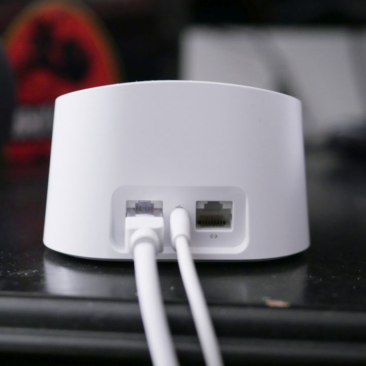 Eero 6 Wi-Fi Mesh Router back ports